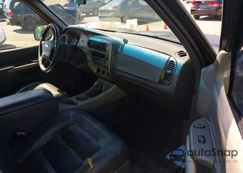 2001 Ford Explorer Sport Trac z USA, uszkodzony, nr VIN 1FMZU67E81UC23005